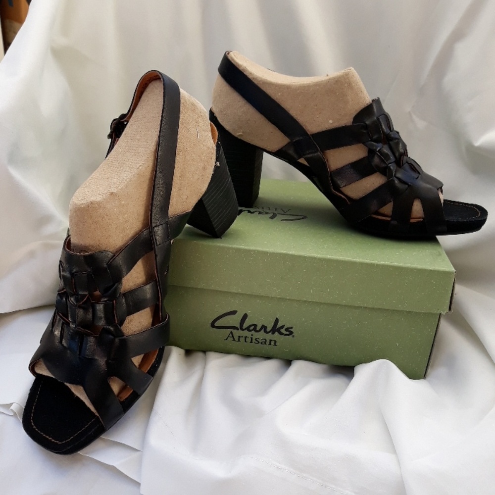 Shoe
